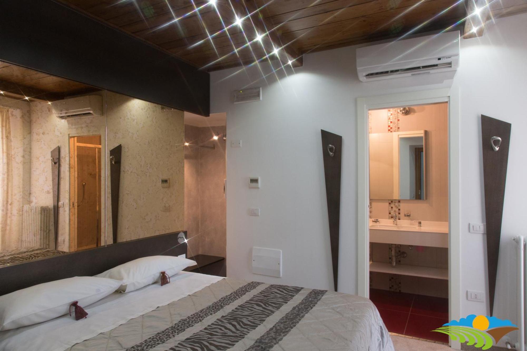 Albergo Diffuso - Il Poggetto Tra Urbino & San Marino 客房 照片