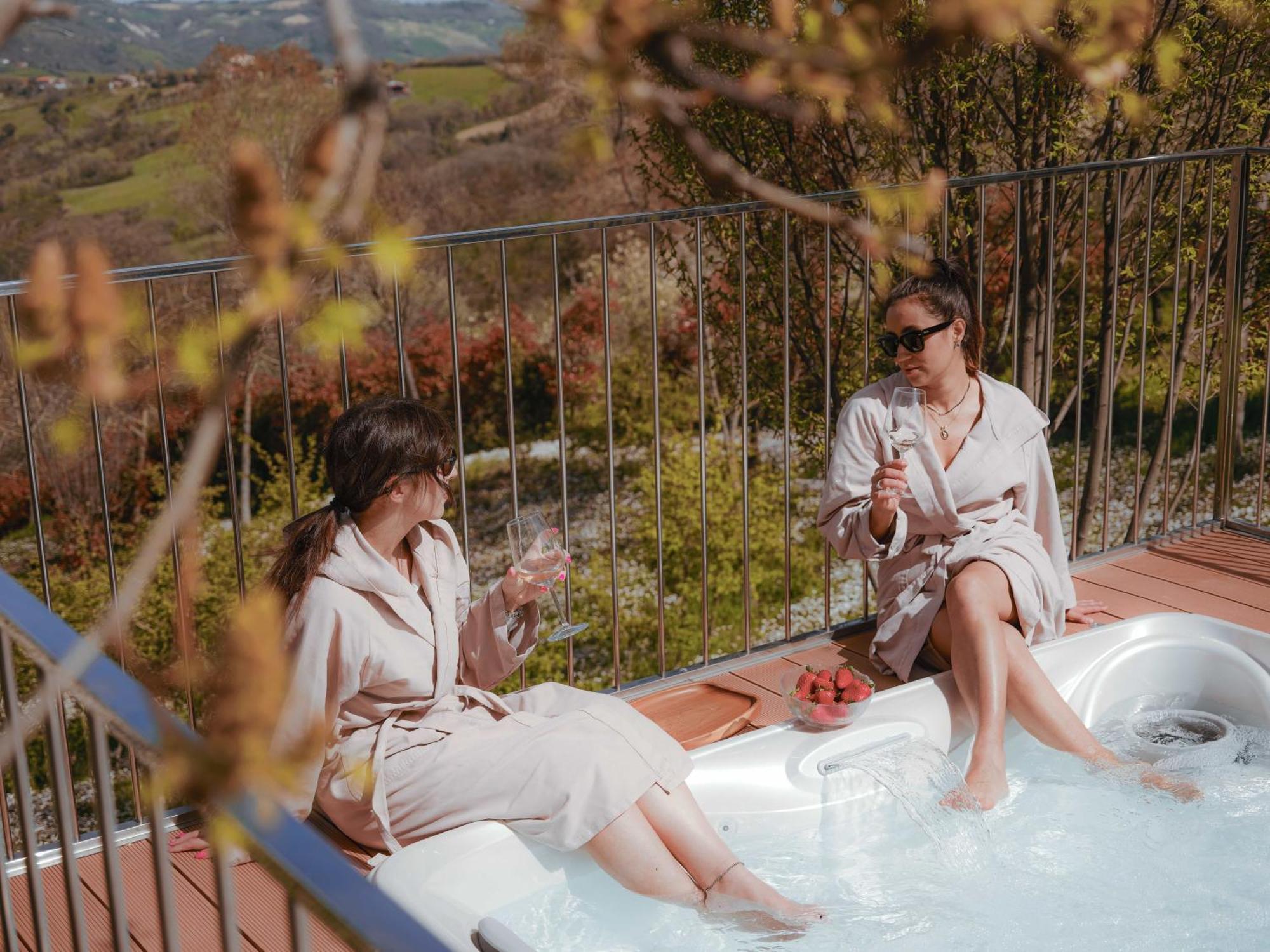 Albergo Diffuso - Il Poggetto Tra Urbino & San Marino 外观 照片