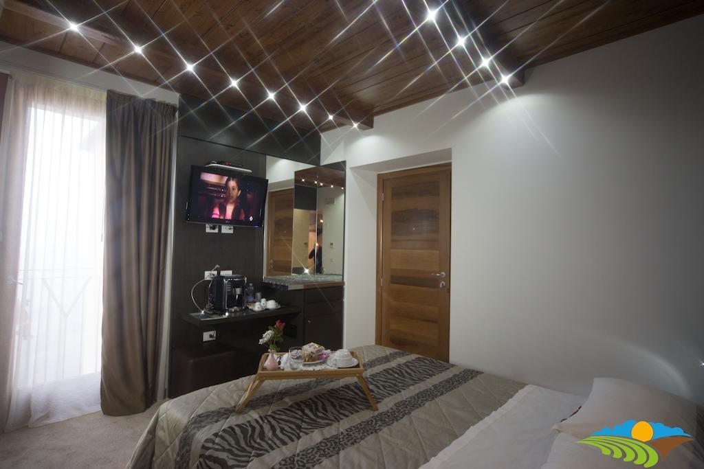 Albergo Diffuso - Il Poggetto Tra Urbino & San Marino 客房 照片